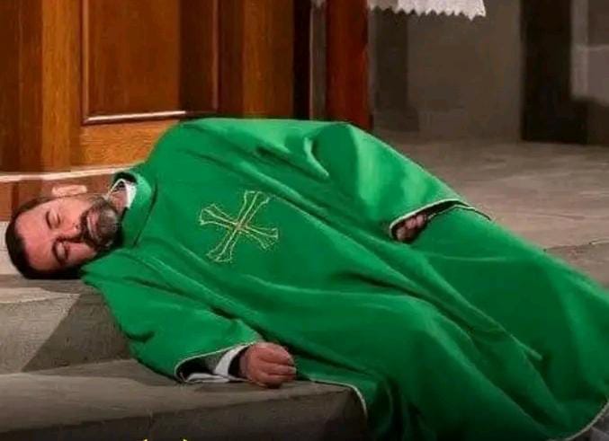Décès d’un prêtre pendant la messe