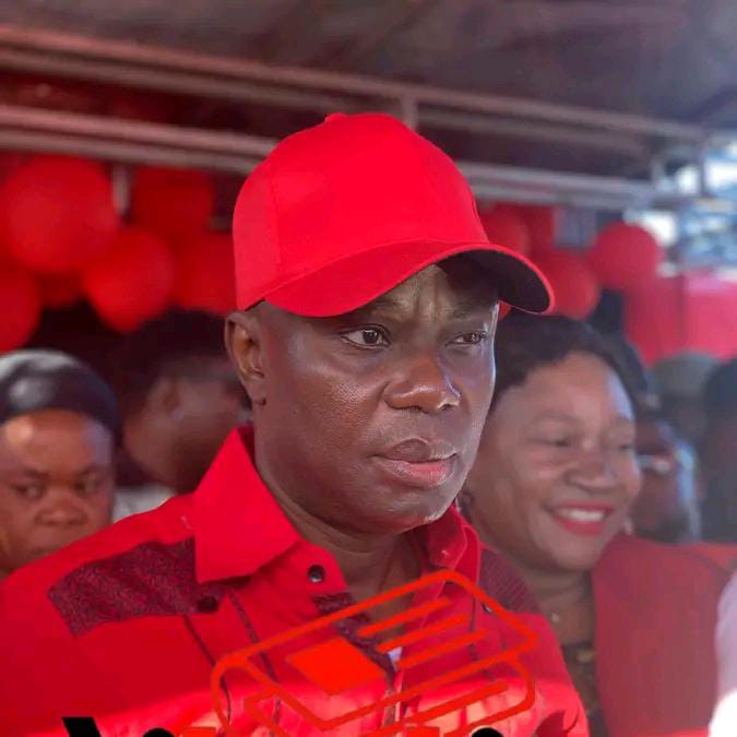 Après vingt-deux mois au cœur du pouvoir, Moïse Jean-Charles veut manipuler la population haïtienne