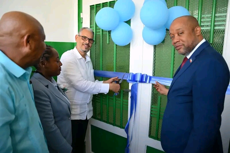 Le Premier ministre Alix Didier Fils-Aimé inaugure un laboratoire de biologie moléculaire à l’Hôpital général des Cayes