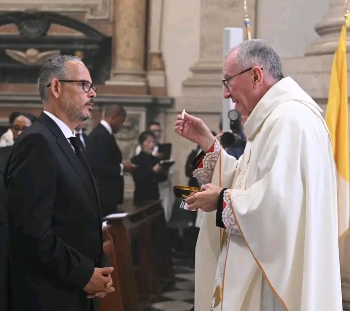 Le Premier ministre Alix Didier Fils-Aimé en prière pour Haïti à Rome