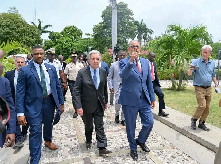 Haïti – ONU : les séances de photos se poursuivent, tandis que la situation sécuritaire continue de se détériorer