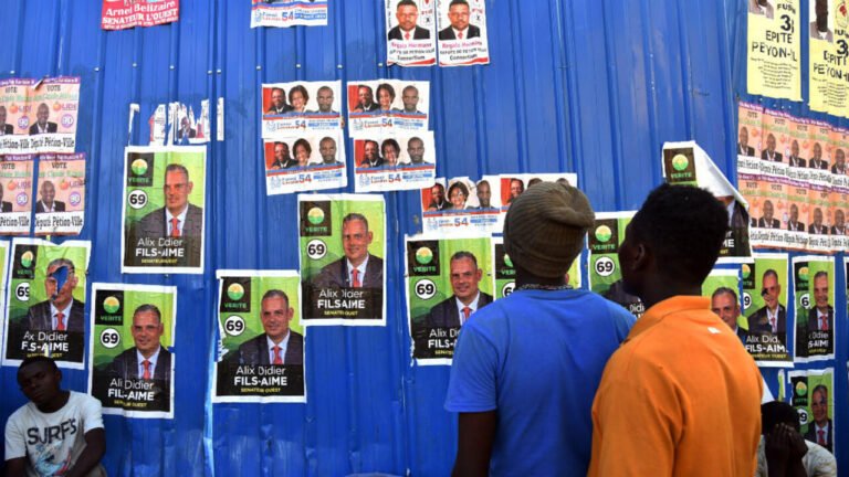 090815-haiti-legislative-elections-m